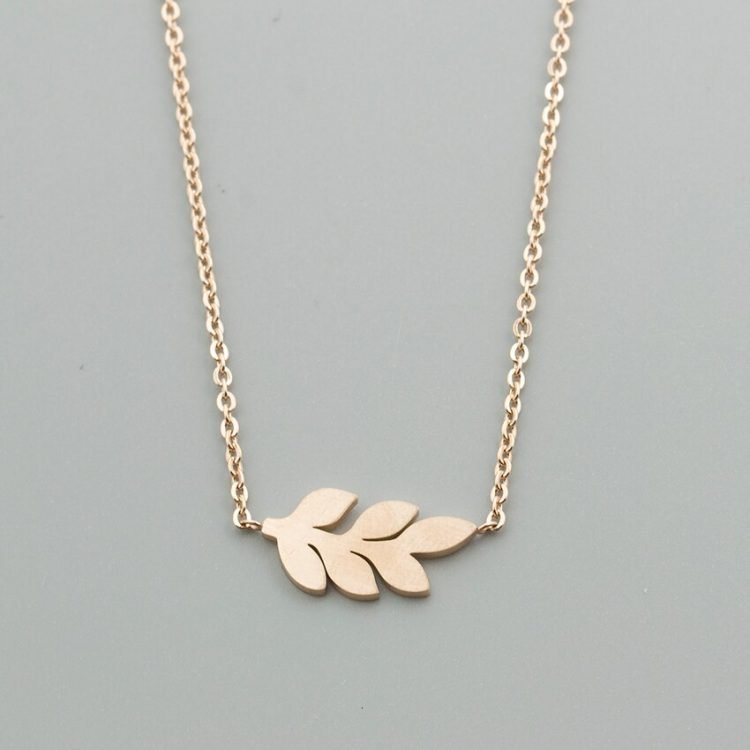 rose gold minimalist laurel leaf feminine boho jewelry fashion simple pendant necklace